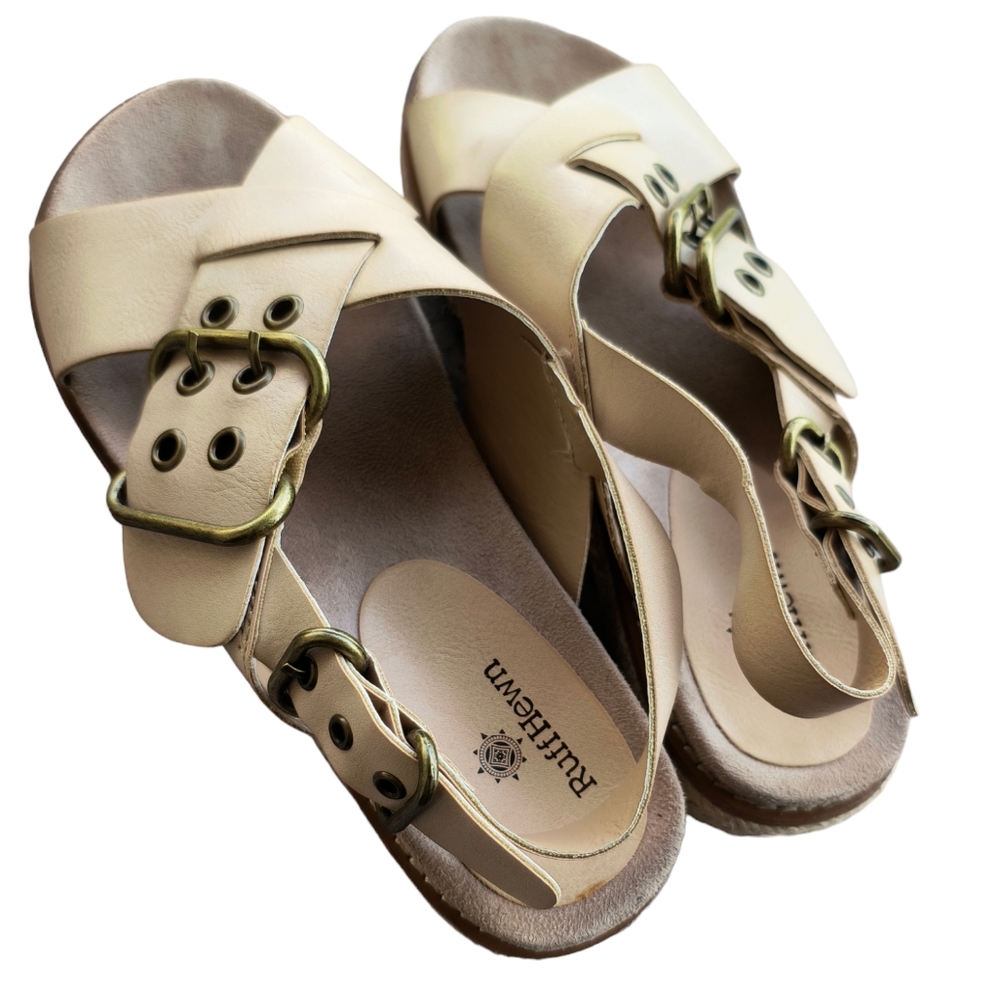 Women's Ruff Hewn Ofelia Beige Crisscross Faux Leather Sandals Shoes siz…